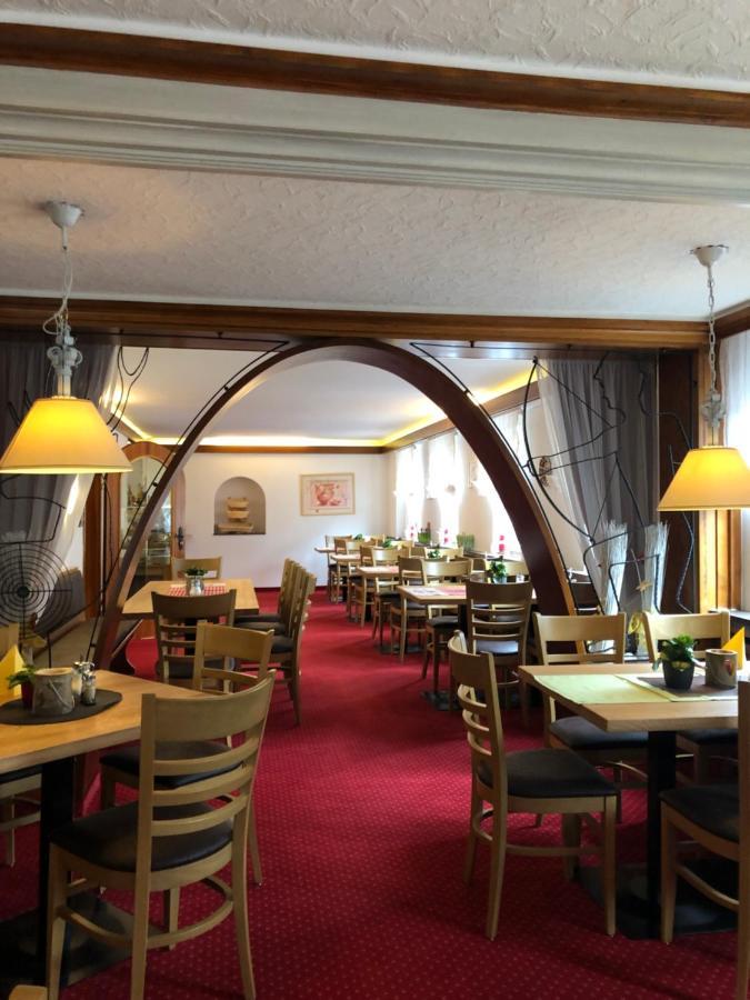 Hotel-Restaurant Gasthof Zum Schutzen 拜尔斯布龙 外观 照片